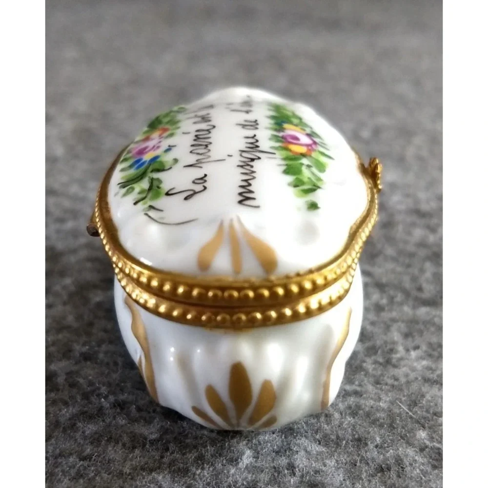 Hand Painted Floral Trinket Box Limoges?? Signed Quote on Top Made in France
